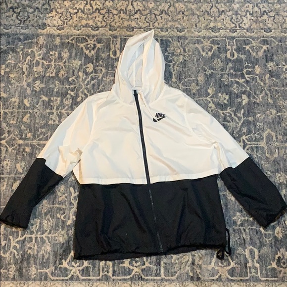 Nike Jackets & Blazers - Nike Windbreaker jacket